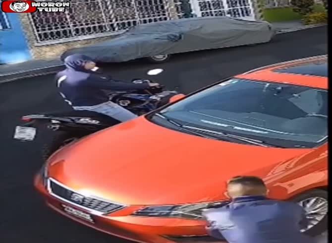 Video :In ten seconds, a skilled burglar takes two lighthouses from Ibiza